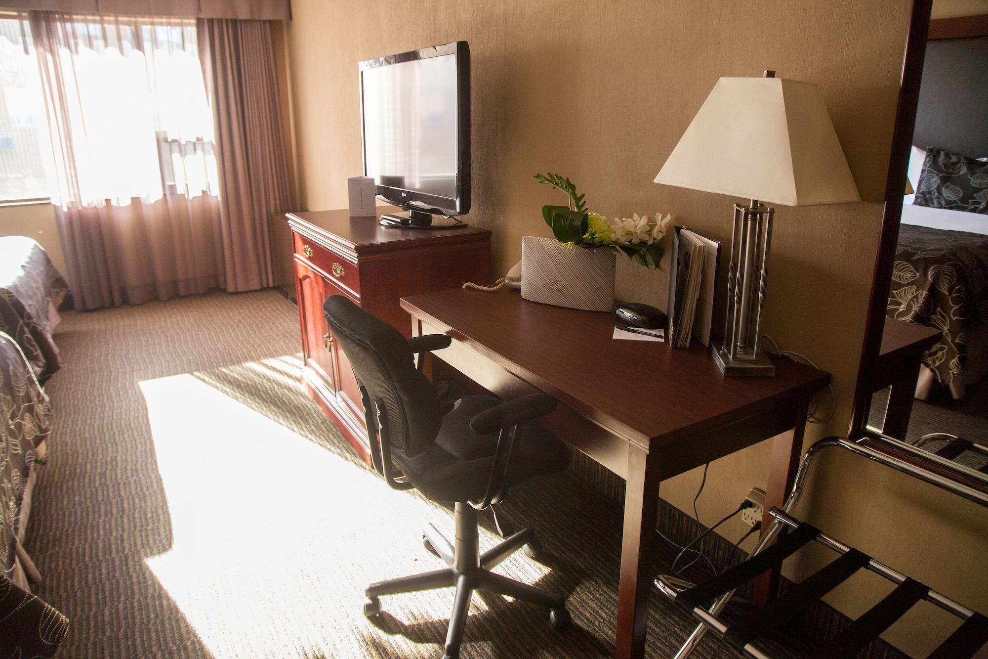 Medicine Hat Lodge, Trademark Collection By Wyndham Exteriör bild