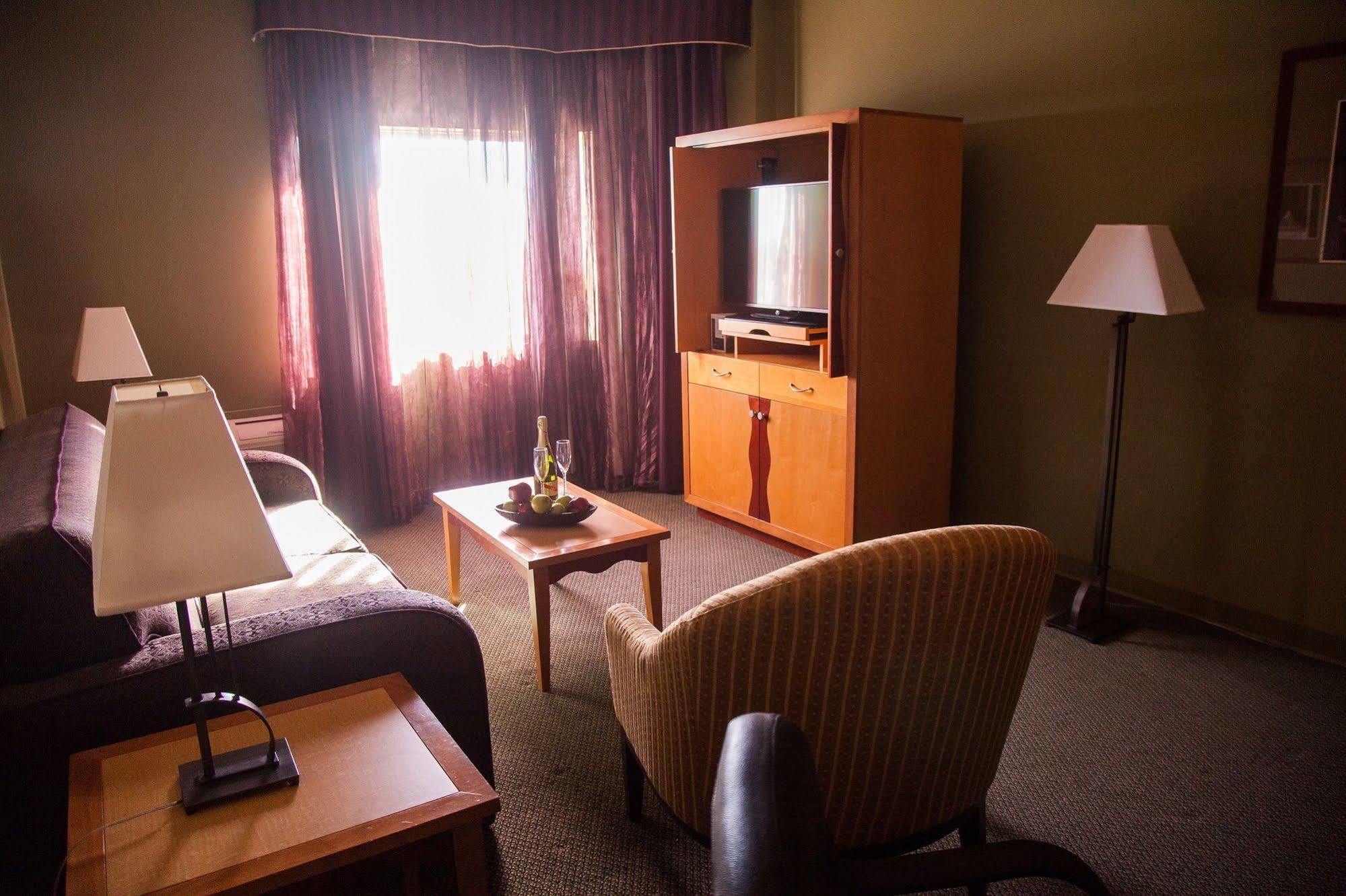 Medicine Hat Lodge, Trademark Collection By Wyndham Exteriör bild
