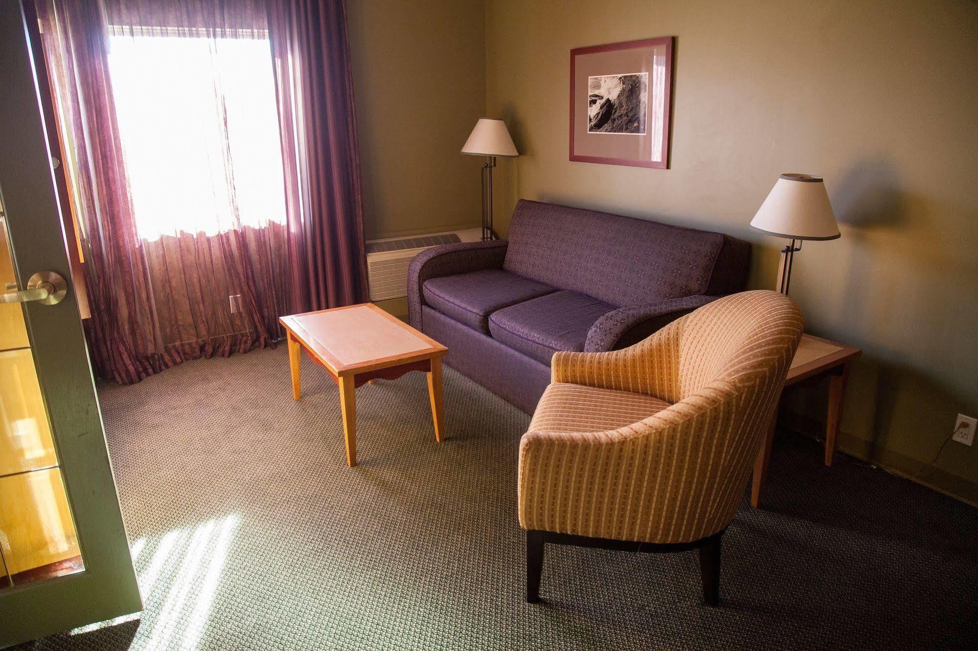 Medicine Hat Lodge, Trademark Collection By Wyndham Exteriör bild